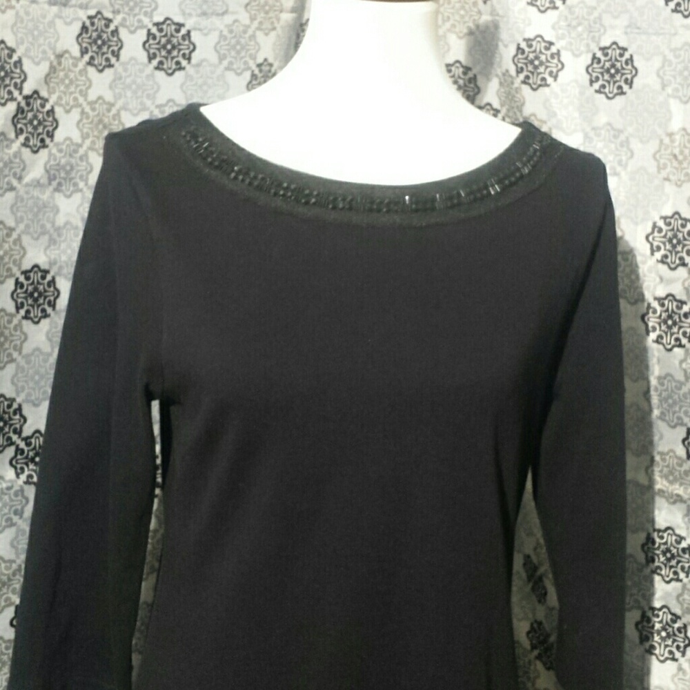 💕Old Navy* Embellished Black Tee!!